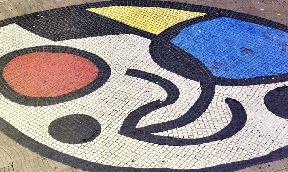 Los grandes murales cerámicos de Miró